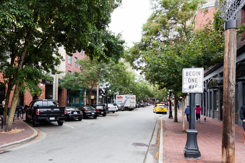 Illustration for article titled Pics from the Curbside: 2016-08-28 at Gastown